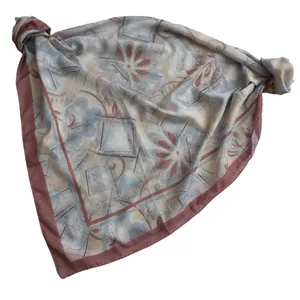 روسری زنانه مدل نخی نازک تابستانی منگوله دار کد 51