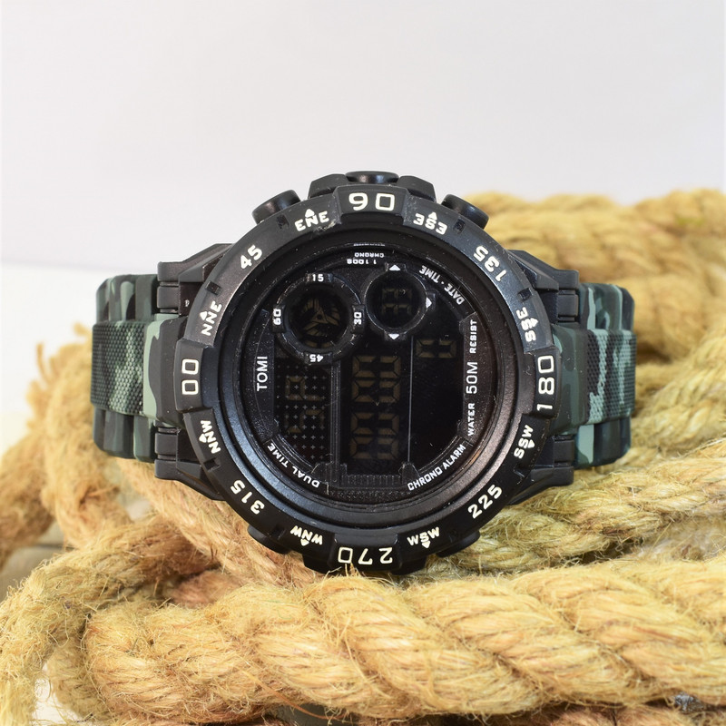 ساعت مچی دیجیتال مردانه مدل 095M ساعت مچی دیجیتال مردانه مدل 095M