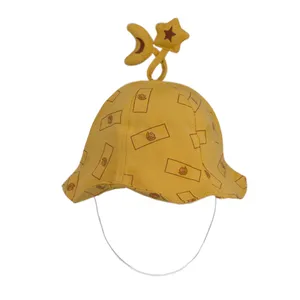 کلاه آفتابگیر بچگانه طرح ماه و ستاره کد KOB-28