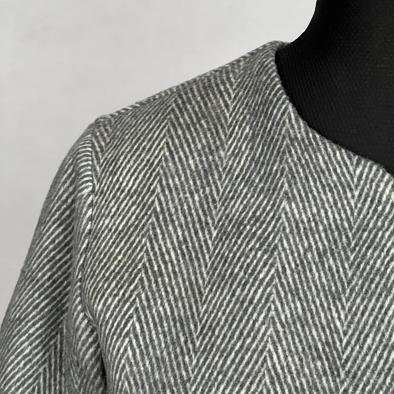 عکس شماره 5 : ست کت و دامن رسمی زنانه مدل پشمی کجراه کد ak1469