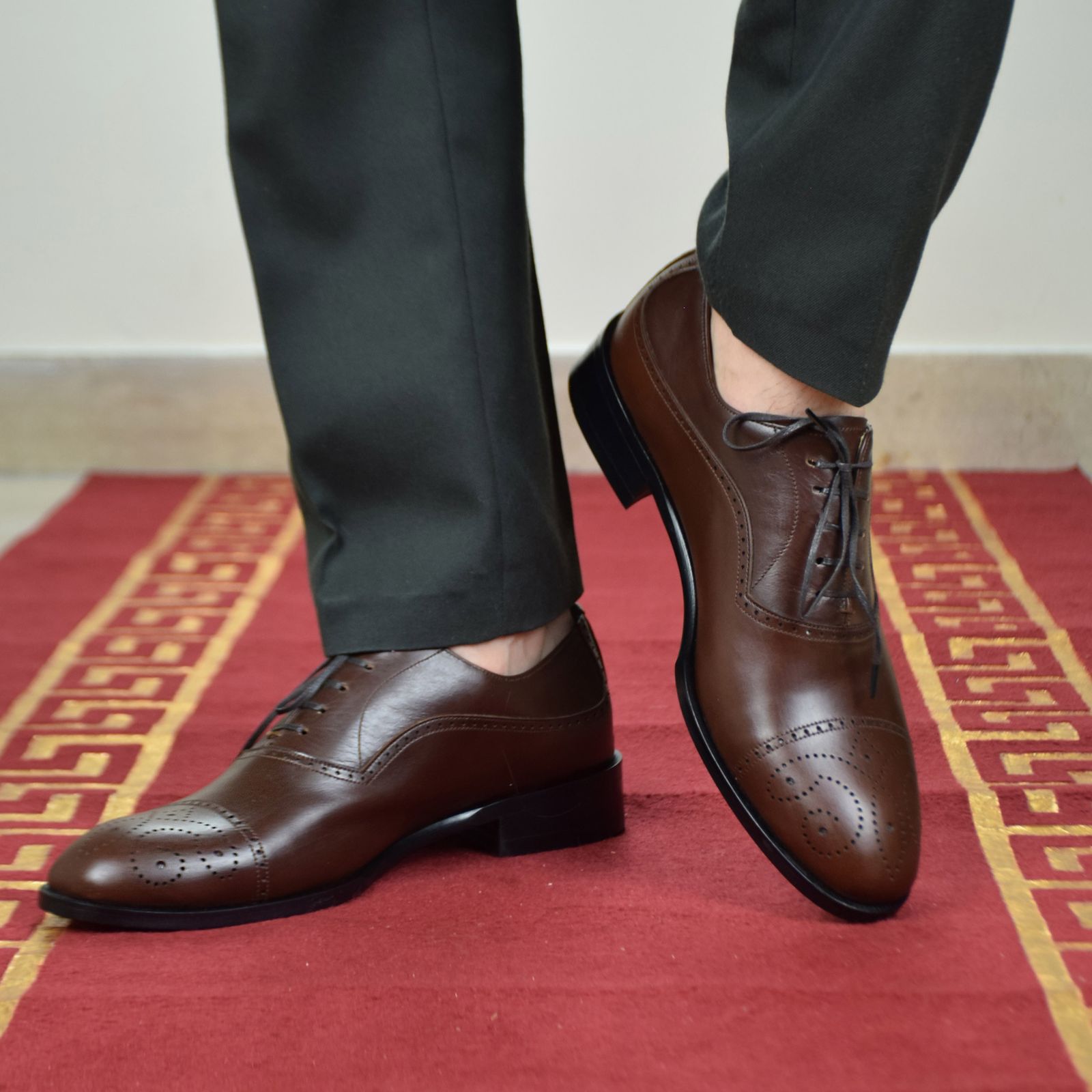 کفش مردانه کرمانی مدل چرم دستدوز طبیعی کد 1073 رنگ قهوه ای -  - 2