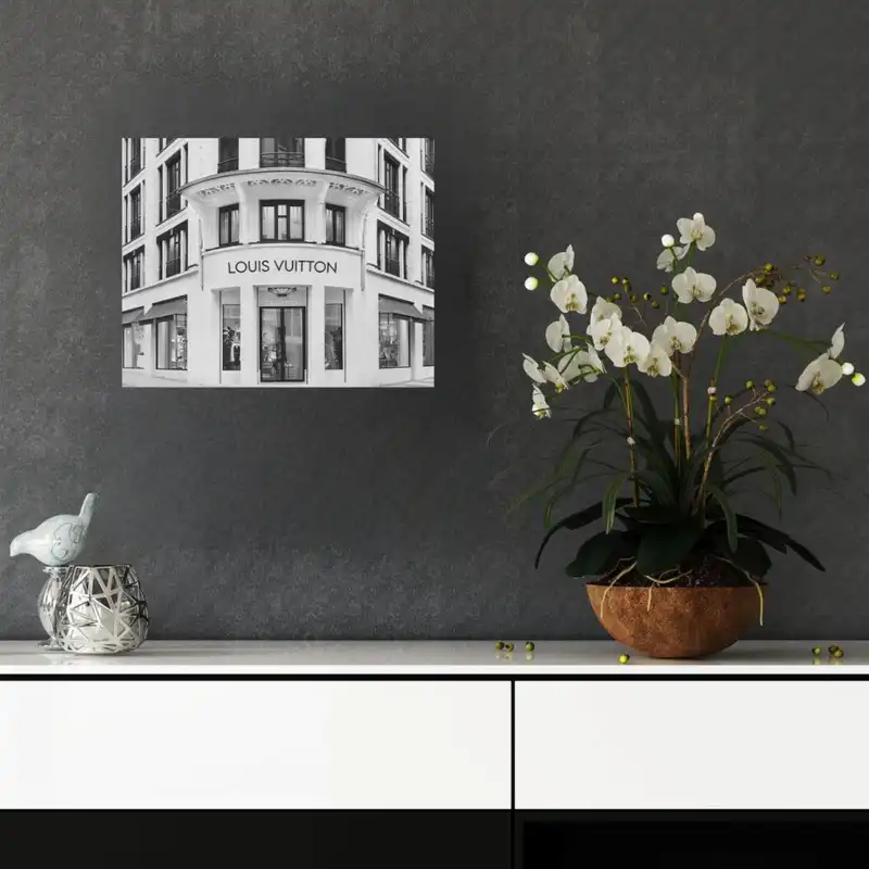 پوستر مدل چاپ بوتیک ال‌وی