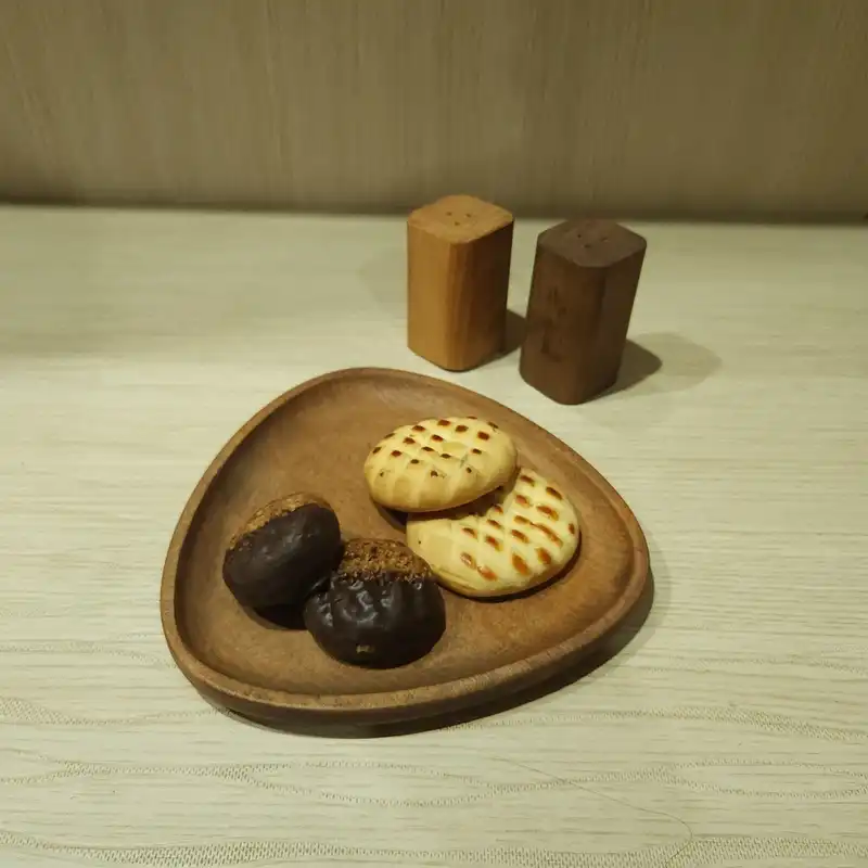 بشقاب چوبی گردوچ مدل مثلث کد 1909