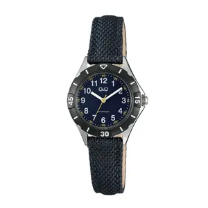 ساعت مچی عقربه ای کیو اند کیو مدل Qz75j325