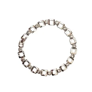 دستبند زنانه تاش مدل cv283e