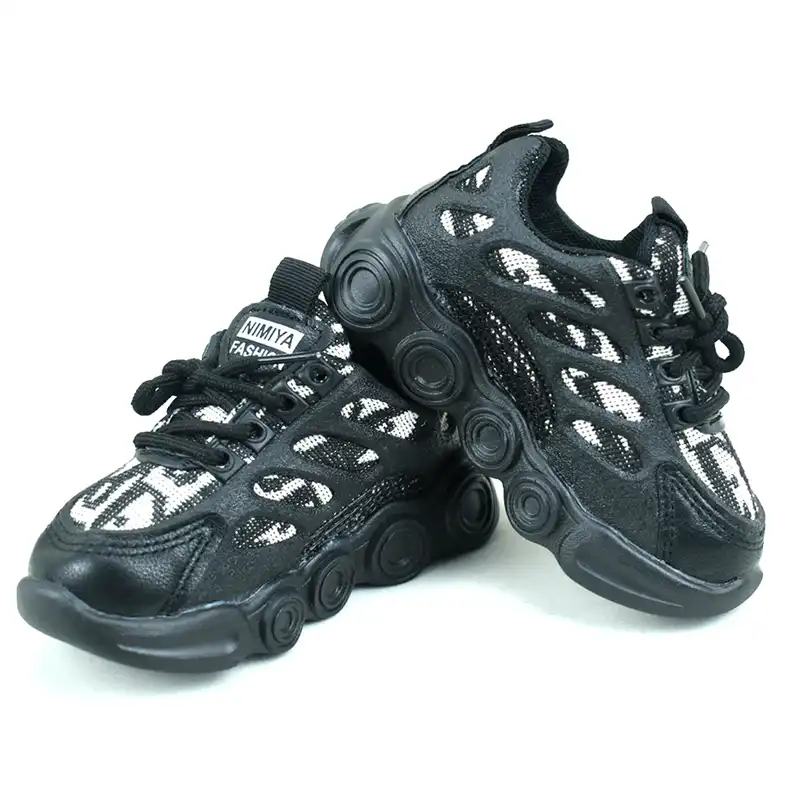 کفش مخصوص پیاده روی بچگانه مدل چراغ دار کد C-8202