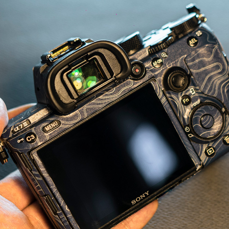 برچسب پوششی دوربین مدل توپوگرافی مناسب برای دوربین عکاسی سونی Sony Alpha 7 III