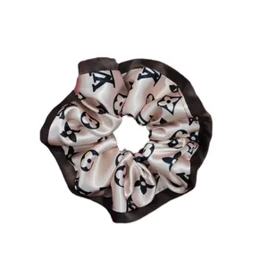 کش مو زنانه مدل اسکرانچي ساتن ابريشم