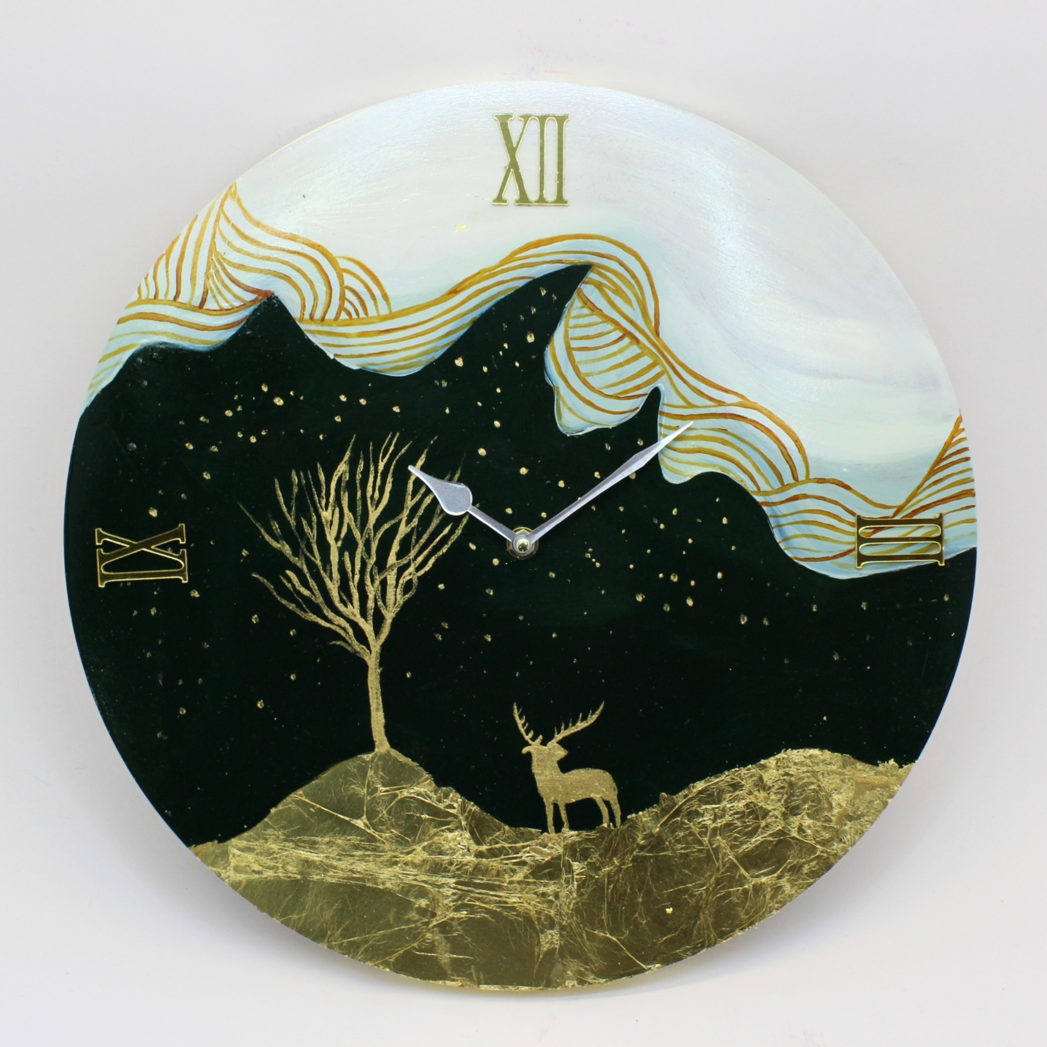 ساعت دیواری مدل گوزن کد 140010