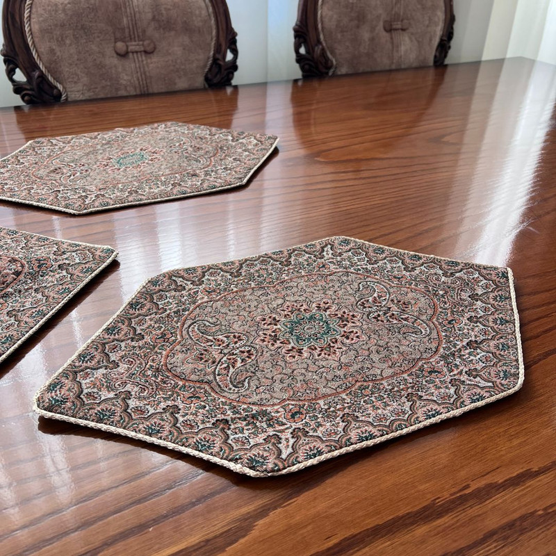 ست رومیزی و رانر 3 تکه طرح ترمه کد 01