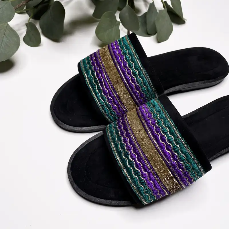 صندل زنانه مدل سوزندوزی بلوچی کد SP_526