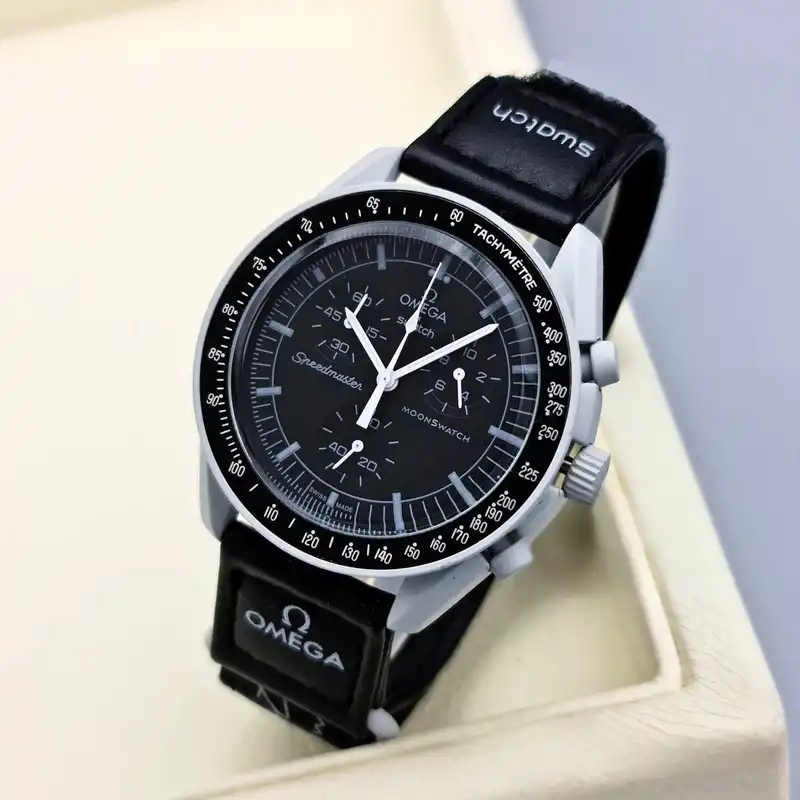 ساعت مچی عقربه ای مدل Mission to Moon