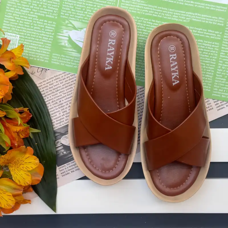 دمپایی زنانه رایکا طب مدل آوا  BR