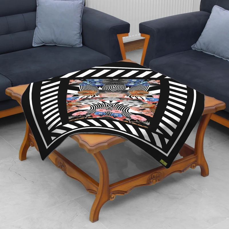 رومیزی ریحانلوکس مدل گل سنتی کد RH118  سایز 97x97 سانتی‌متر