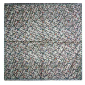 رومیزی ترمه ابریشمی کد 2027 سایز 100 × 100 سانتی متر
