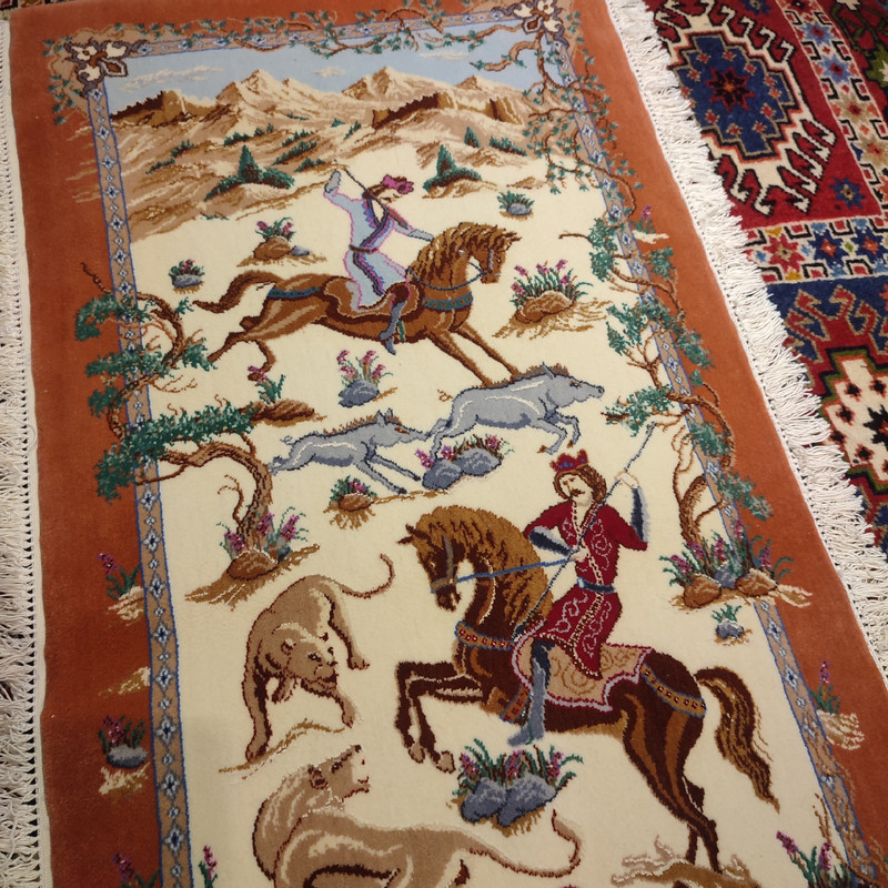 فرش دستبافت نیم متری طرح شکارگاه مدل MA