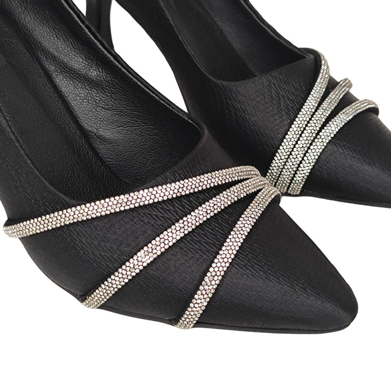 کفش زنانه مدل نگین دار سه خط 39