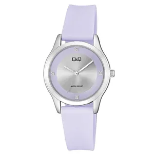 ساعت مچی عقربه ای زنانه کیو اند کیو مدل QZ51J352Y