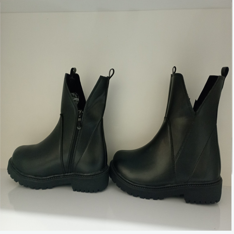 نیم بوت زنانه مدل بغل زیپ دار کد 07 رنگ مشکی