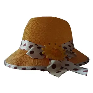 کلاه آفتابگیر طرح خالخالی