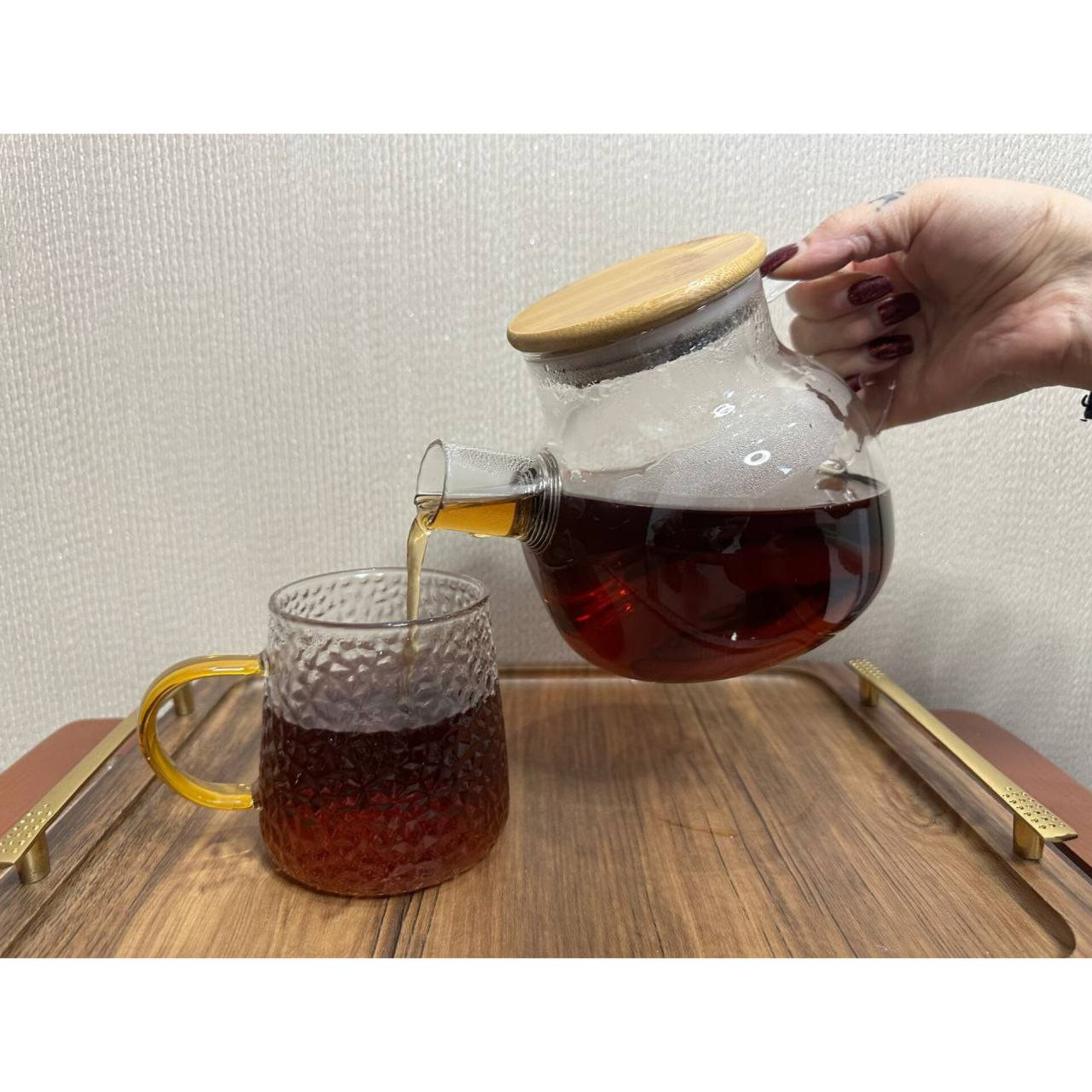 لیوان مدل پفکی دسته طلایی بسته 4 عددی