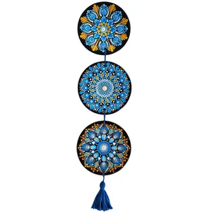 بشقاب دیوارکوب سفالی طرح نقطه کوبی کد 540