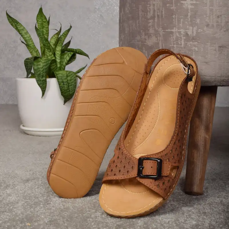 صندل زنانه پاپا مدل NCF.2794