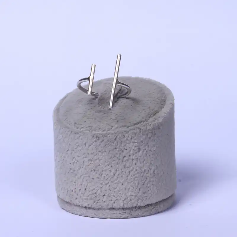 انگشتر نقره زنانه مدل H02