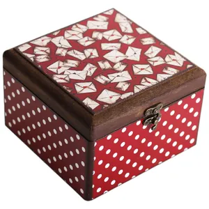 جعبه هدیه مدل عشق نامه کد H04