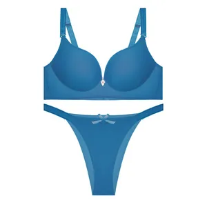 ست شورت و سوتین زنانه مدل دایکی دکلته جکدار کد 682695ST