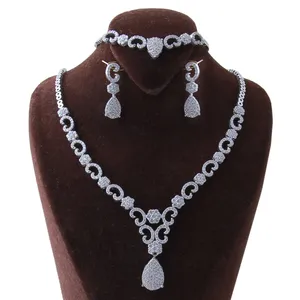 نیم ست نقره زنانه بازرگانی میلادی کد NTR_192