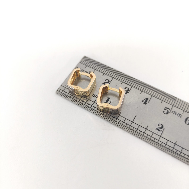 گوشواره طلا 18 عیار دخترانه طلا و جواهرسازی افرا مدل 175 گوشواره طلا 18 عیار دخترانه طلا و جواهرسازی افرا مدل 175