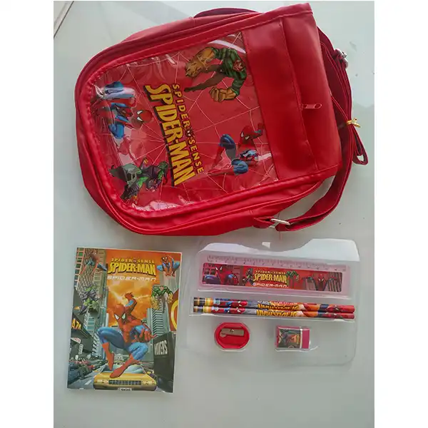 بسته لوازم تحریر مدل مرد عنکبوتی مجموعه 7 عددی