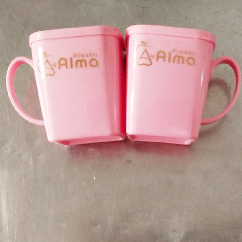 لیوان مدل درب دار کد 1001 بسته 2 عددی