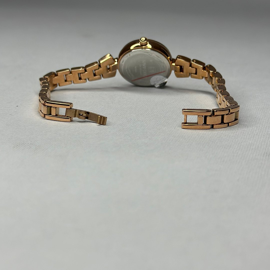 ساعت مچی عقربه ای زنانه نیوی فورس مدل Nf5034 ساعت مچی عقربه ای زنانه نیوی فورس مدل Nf5034