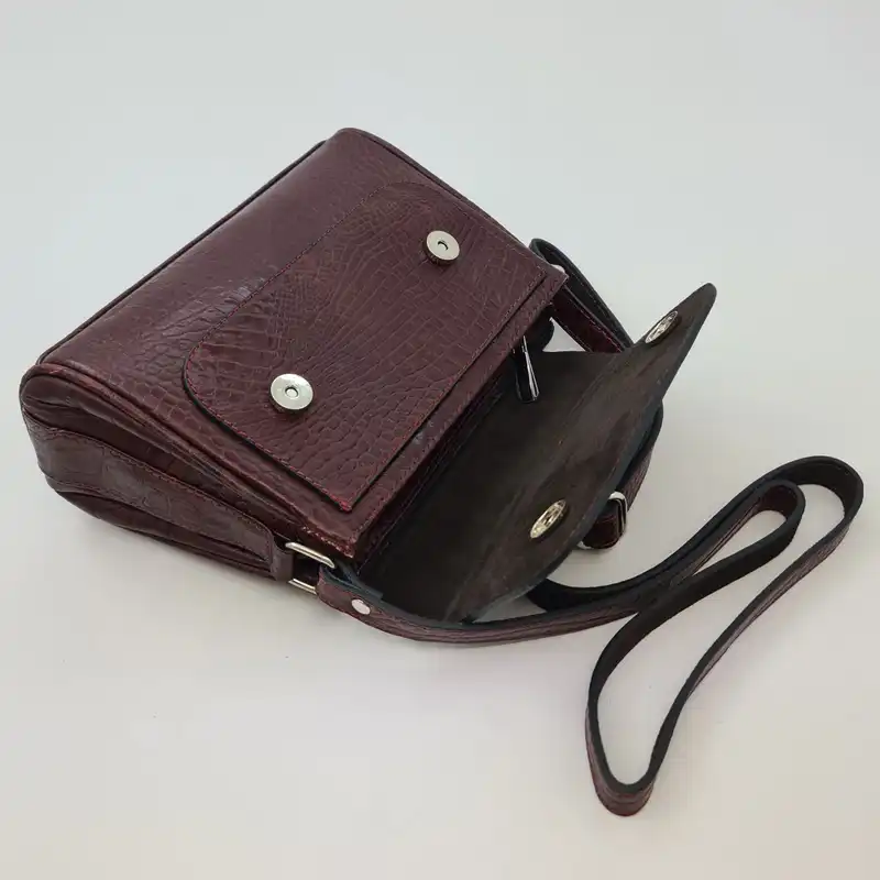 کیف دوشی زنانه مدل هیرا چرم طبیعی کد A_400