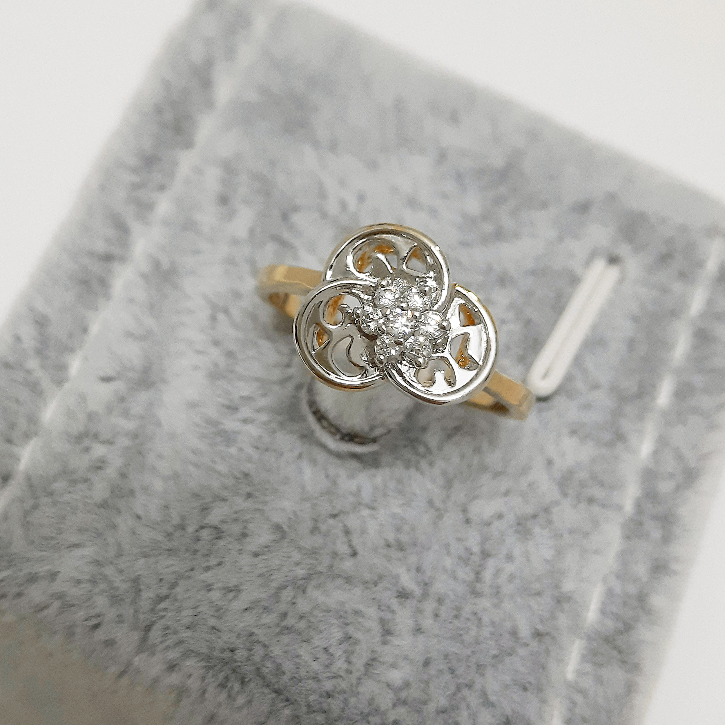 انگشتر زنانه ژوپینگ مدل 1167 انگشتر زنانه ژوپینگ مدل 1167