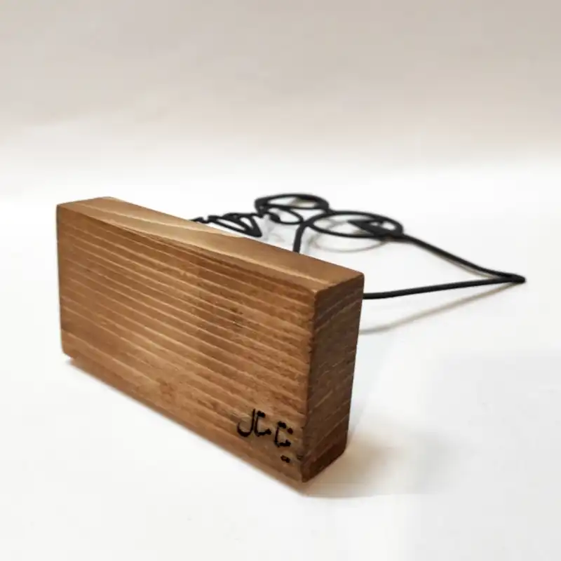 تندیس نیتا متال طرح دختر