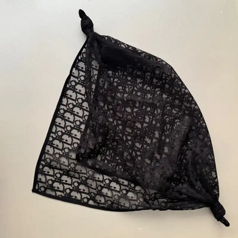 روسری زنانه مدل مینی اسکارف توری طرح برجسته