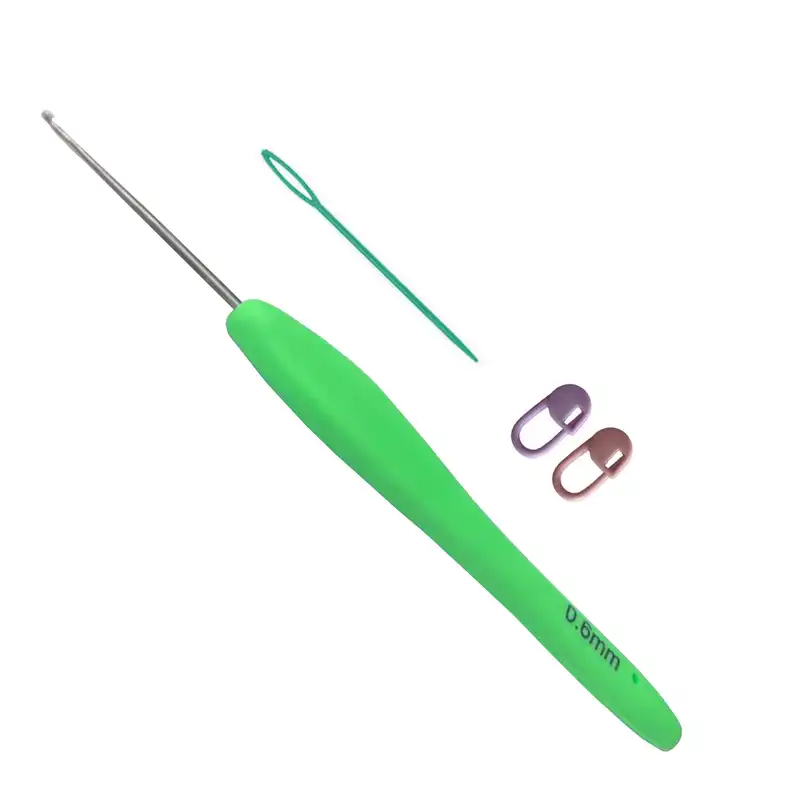 قلاب بافتنی مدل ZHL-0.6 کد 0.6 به همراه سنجاق نشانه گذار بافتنی و سوزن دوخت کاموا مجموعه 4 عددی