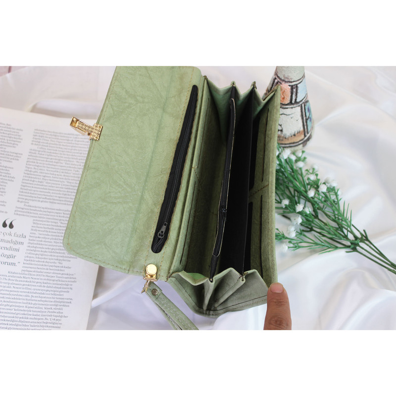 کیف پول زنانه مدل گلدوزی دسته دار کد KZD9-650