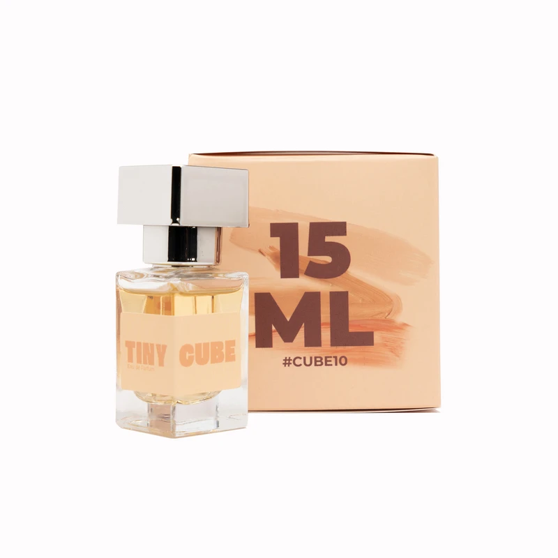 عطر جیبی زنانه تاینی کیوب مدل CUBE10 با رایحه گرم حجم ۱۵ میلی‌لیتر