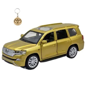 ماکت ماشین ناب سل مدل لندکروز فلزی چراغدار موزیکال LAND CRUISER به همراه جاسوییچی 