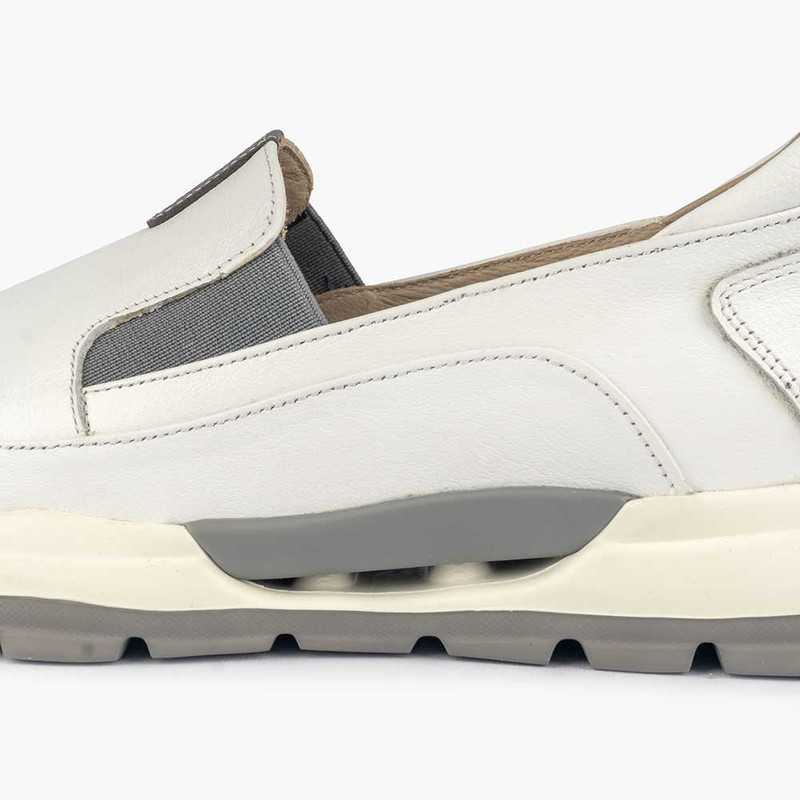 کفش روزمره زنانه چرم باربارا مدل 1005