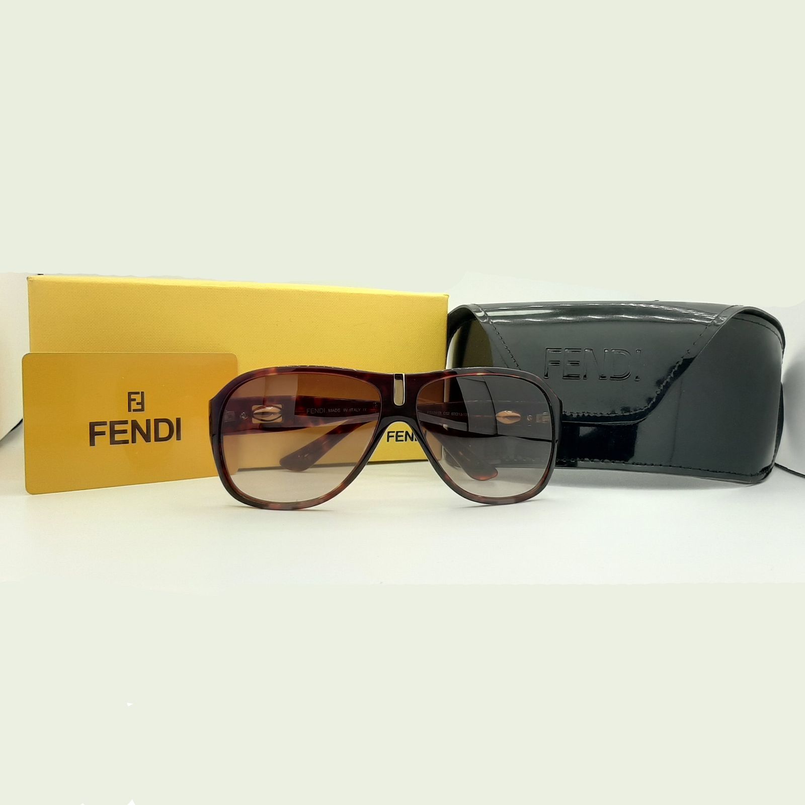 عینک آفتابی فندی مدل f5281r -  - 3