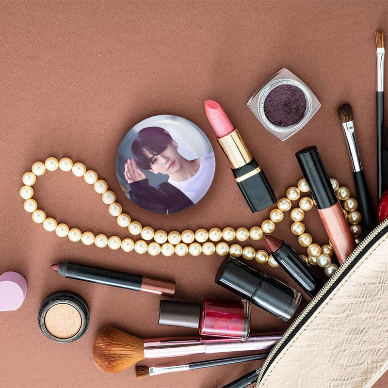 آینه جیبی خندالو مدل جونگهان گروه سونتین Seventeen  کد 21588