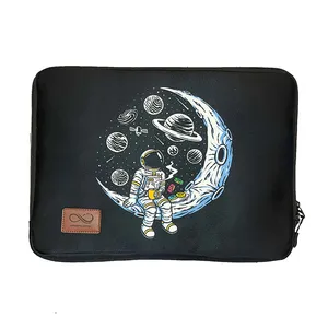 کاور لپ تاپ توییجین وموییجین مدل astronaut 01 مناسب برای لپ تاپ 15 اینچی