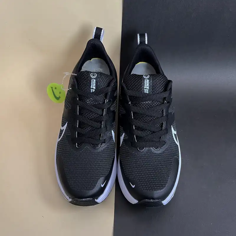 کفش پیاده روی زنانه مدل زوم ایکس 2