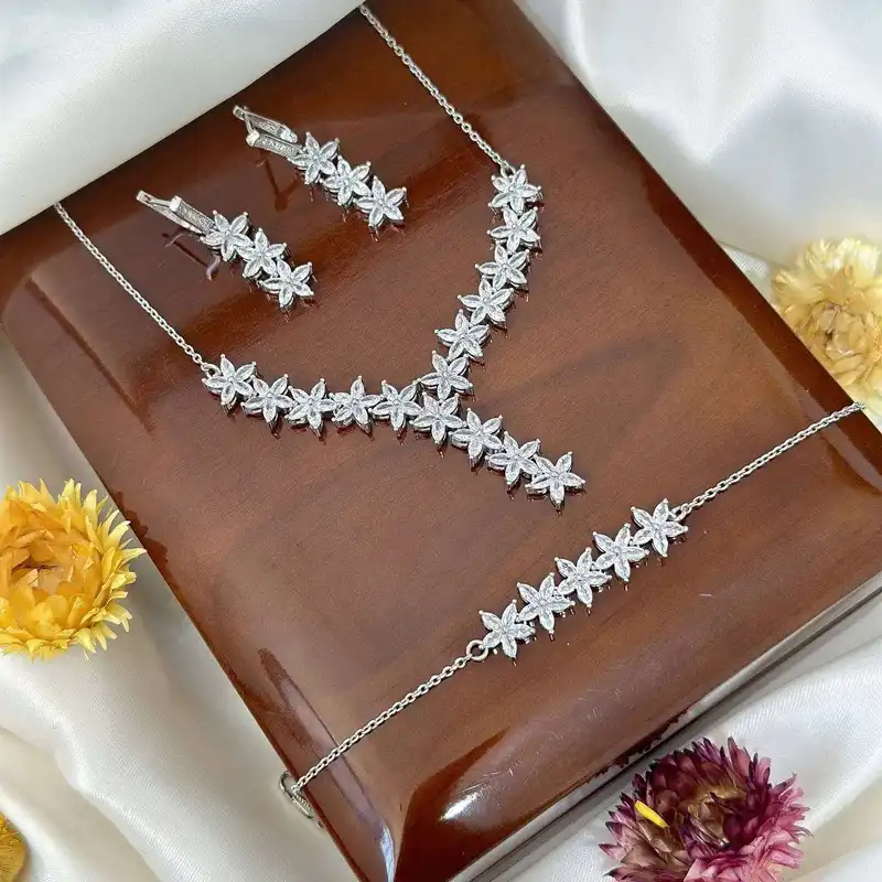 نیم ست نقره زنانه مدل فلاور BARF 55