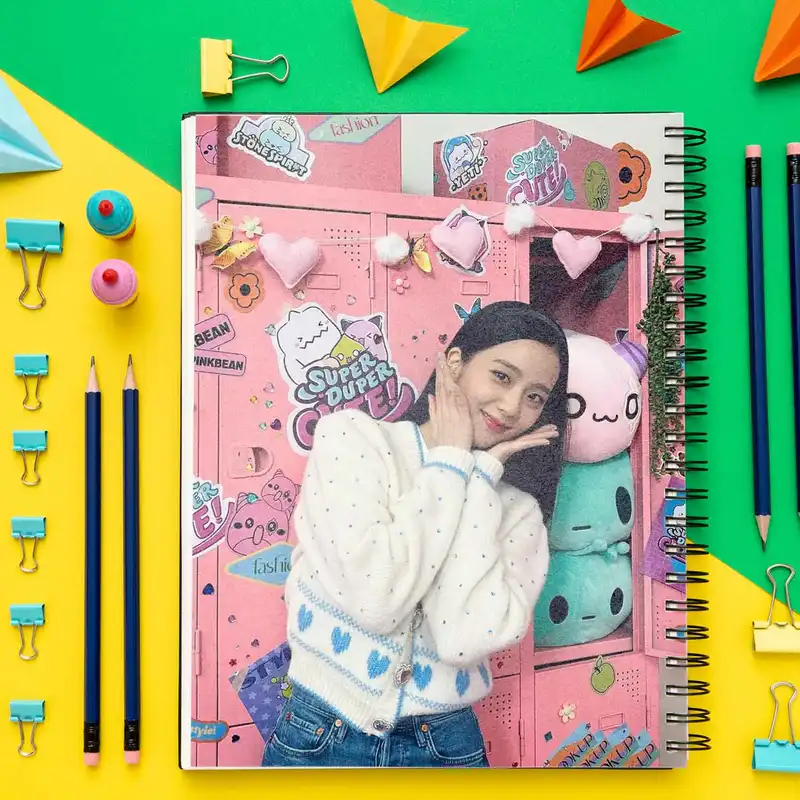 دفتر باژیکان طرح بلک پینک مدل 20211274 به همراه برچسب مجموعه 14 عددی